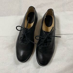 Frye Oxford lace up shoes